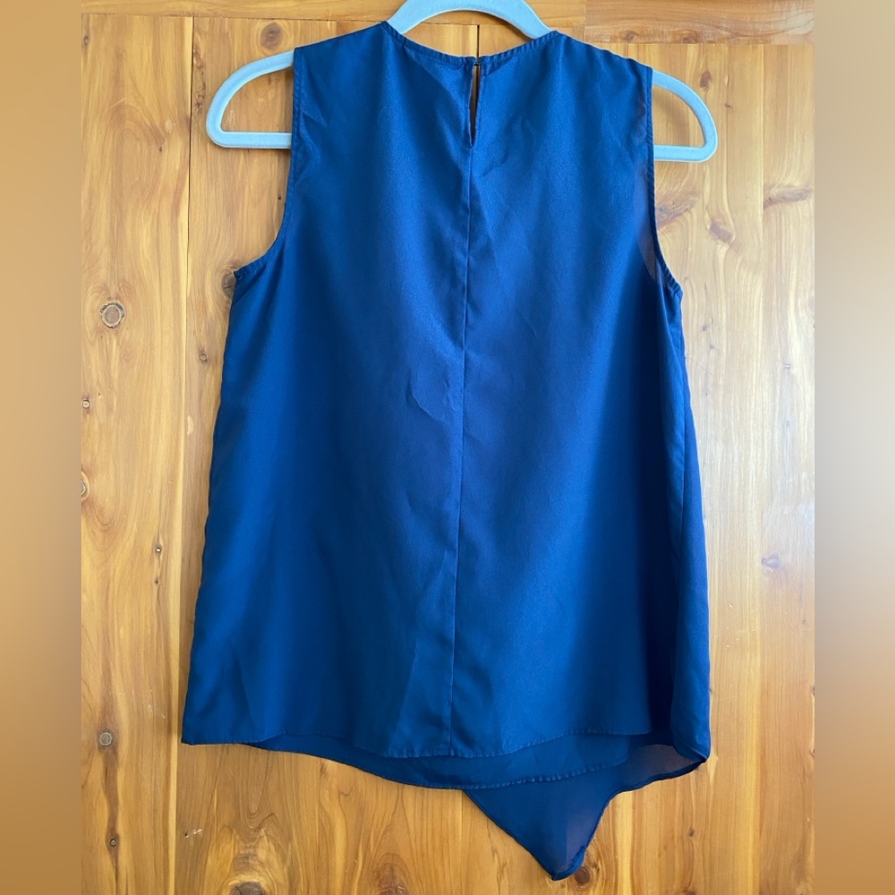 Navy Top - Picture 2 of 2